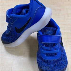 EUC Nike boys shoes baby 7c